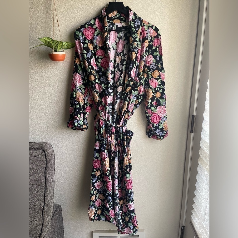 Vintage victoria secret floral robe - Picture 1 of 4